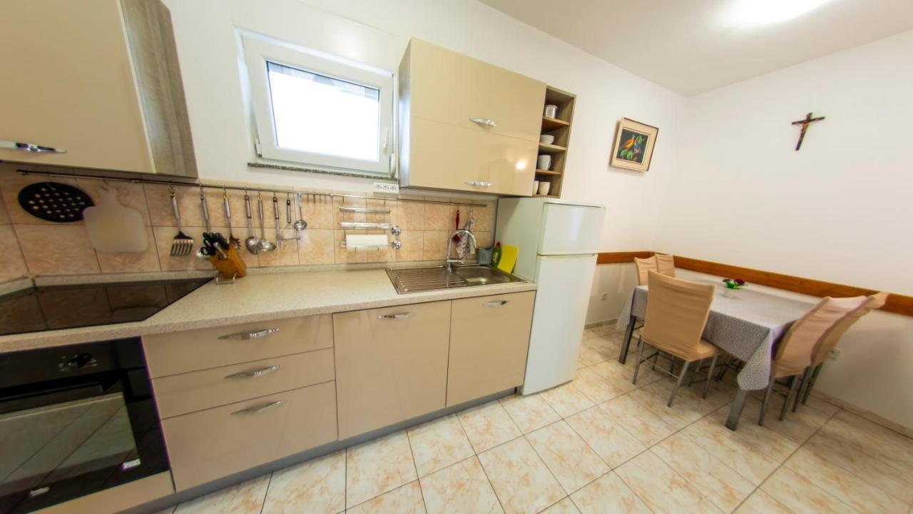 Planikovica Apartments Trogir Exterior foto